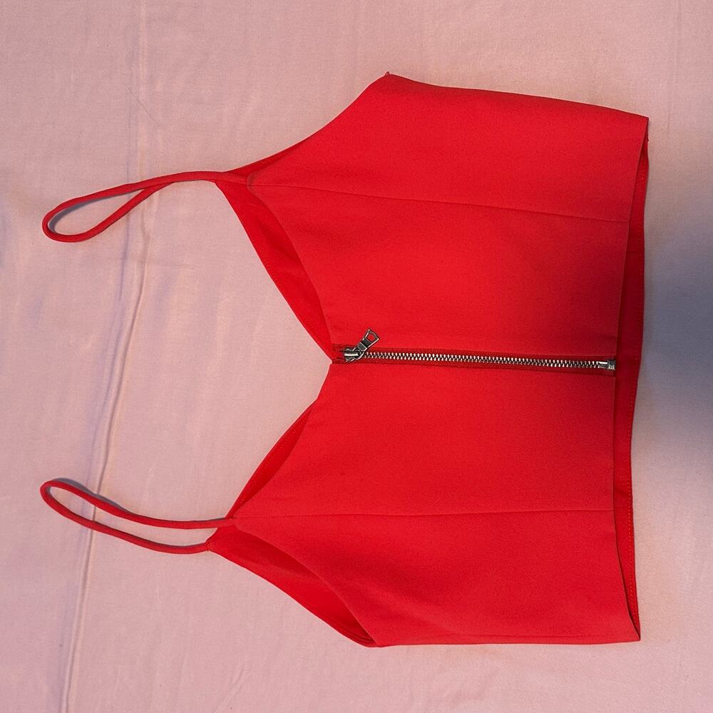 Alice + Olivia Red Crop Tank Top - Sleeves Not Included - Size XS - Picture 4 of 5